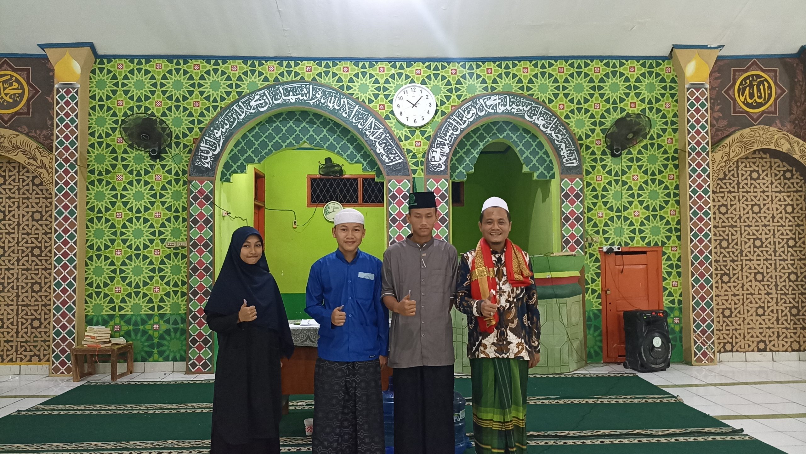 PENYERAHAN HADIAH PEMENANG SAFARI DAKWAH SANTRI