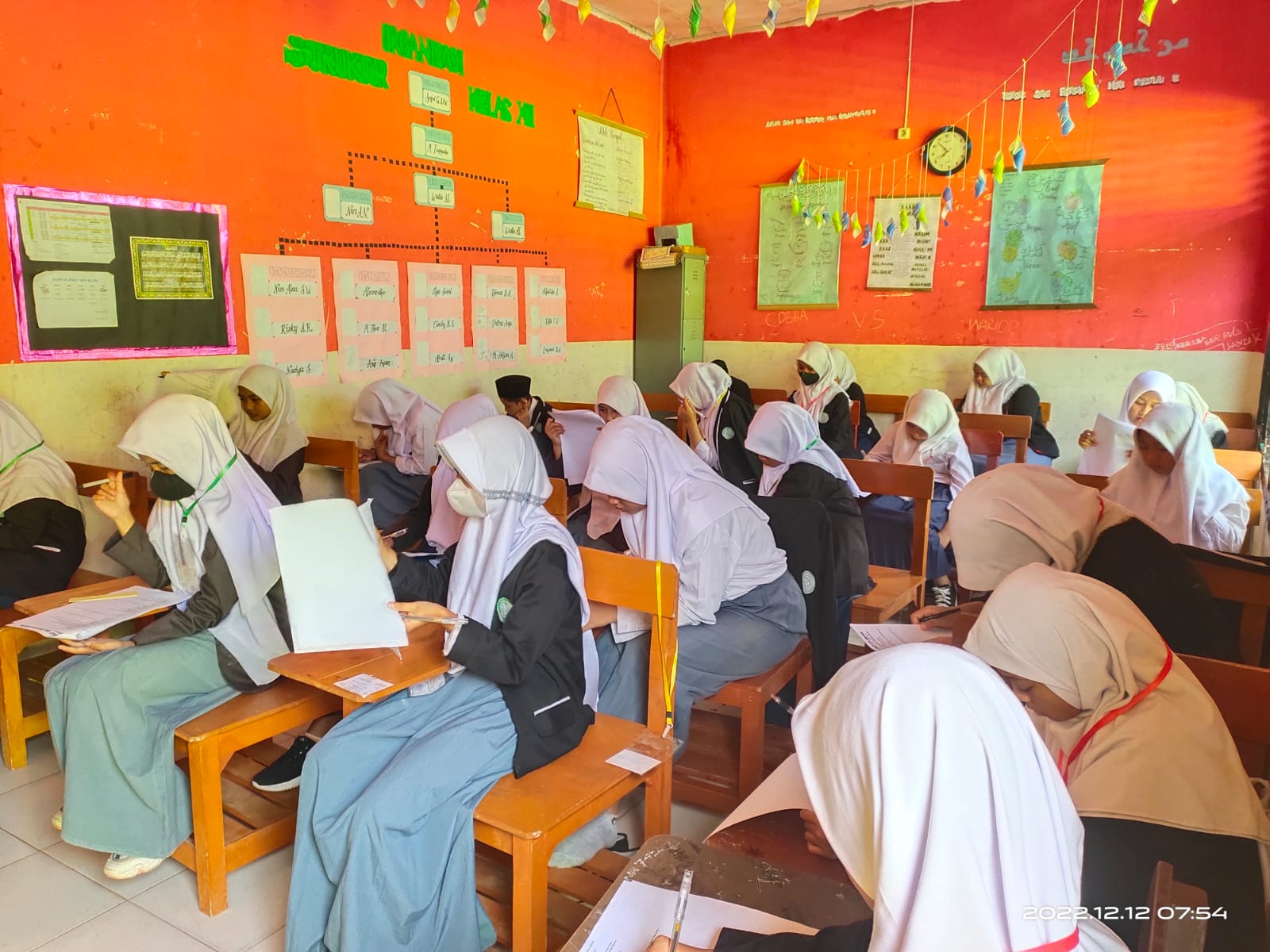 PELAKSANAAN UJIAN AKHIR SEMESTER 1/GANJIL TAHUN AJARAN 2022/2023 TINGKAT ULA (MI) WUSTHA (MTs) ULYA (MA)