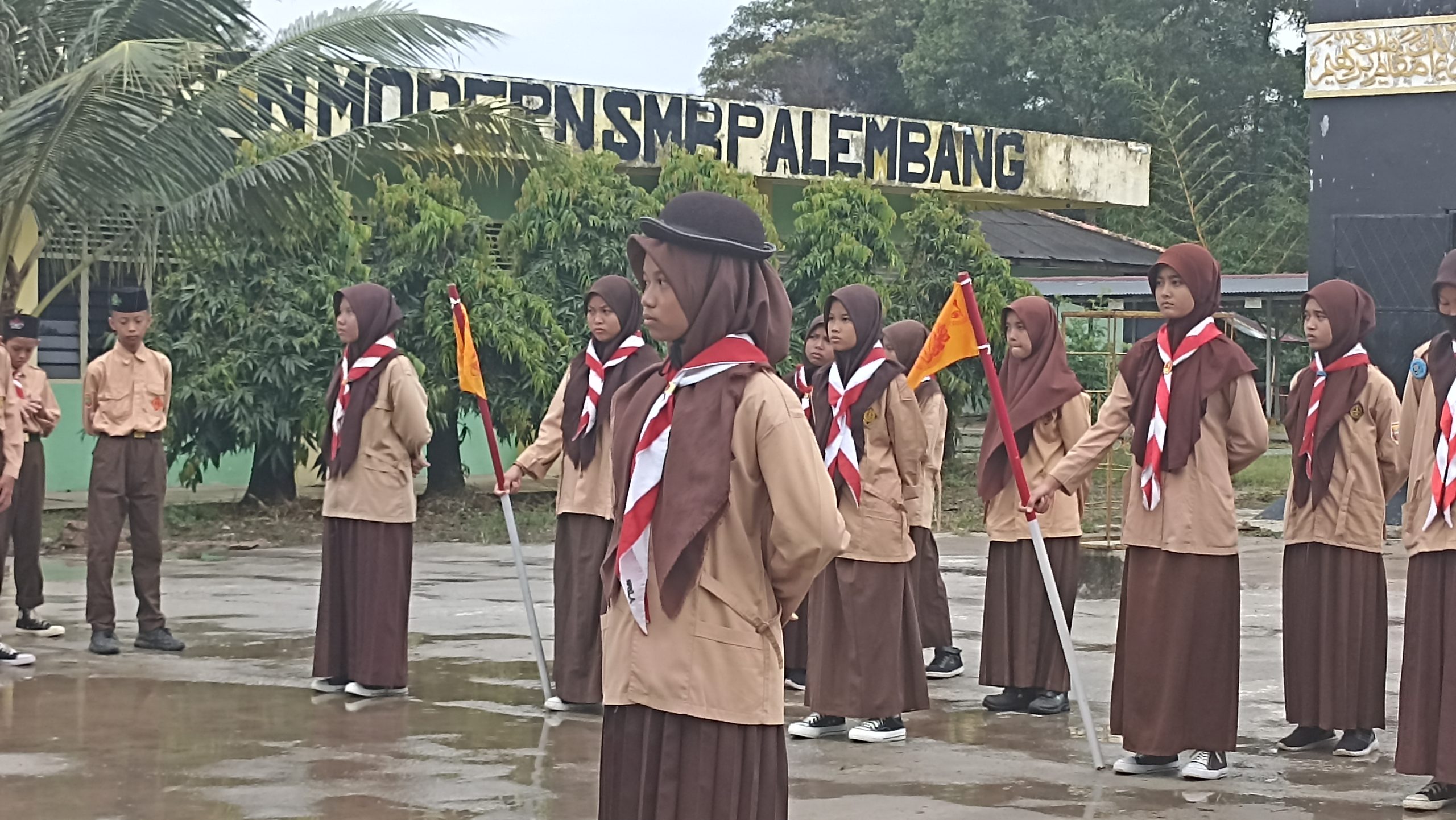 PELANTIKAN ANGGOTA PENGGALANG PUTRI PRAMUKA PONPES SMB