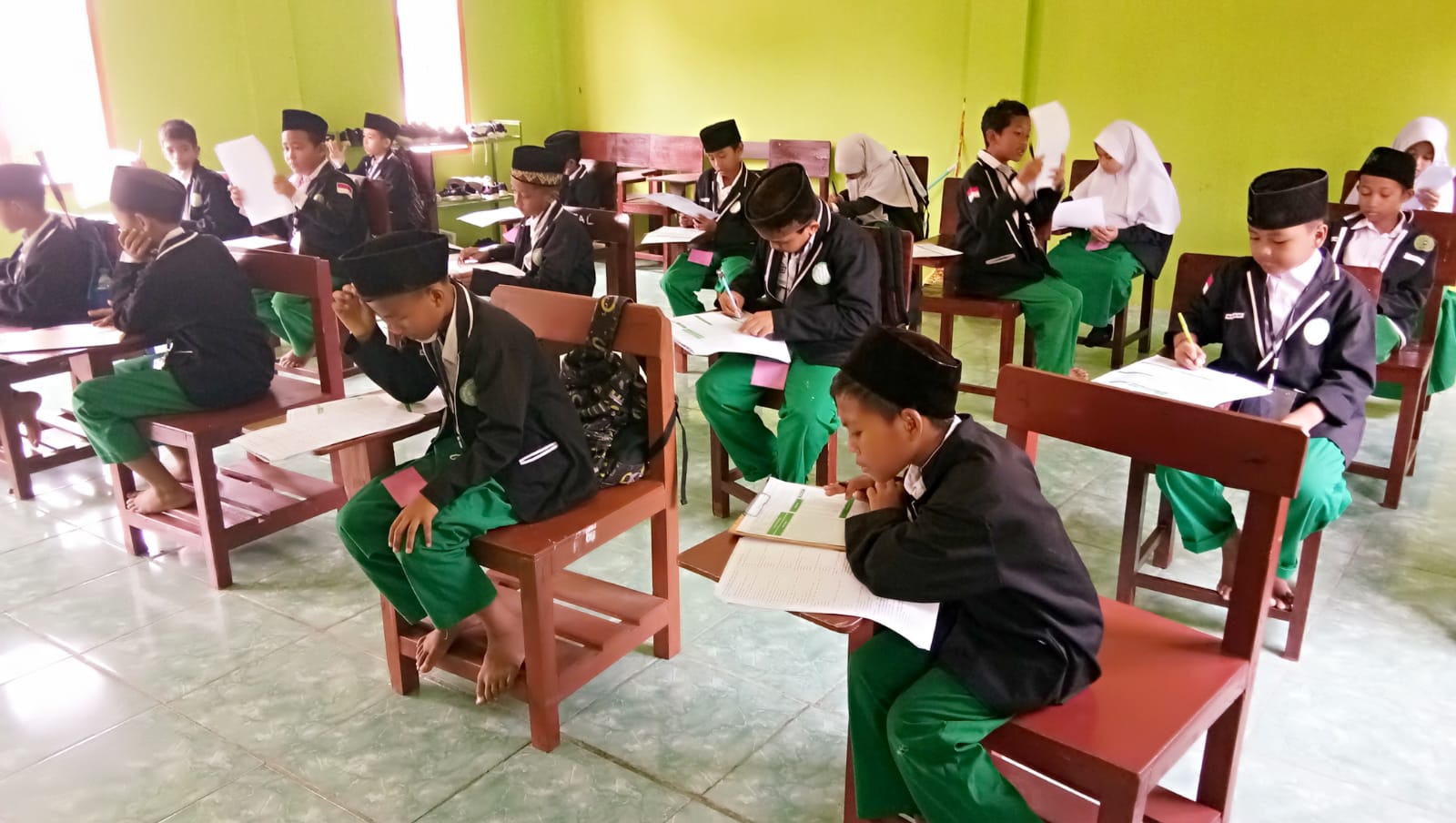 UJIAN AKHIR SEMSETER 2  (GANJIL) TAHUN PELAJARAN 2022/2023