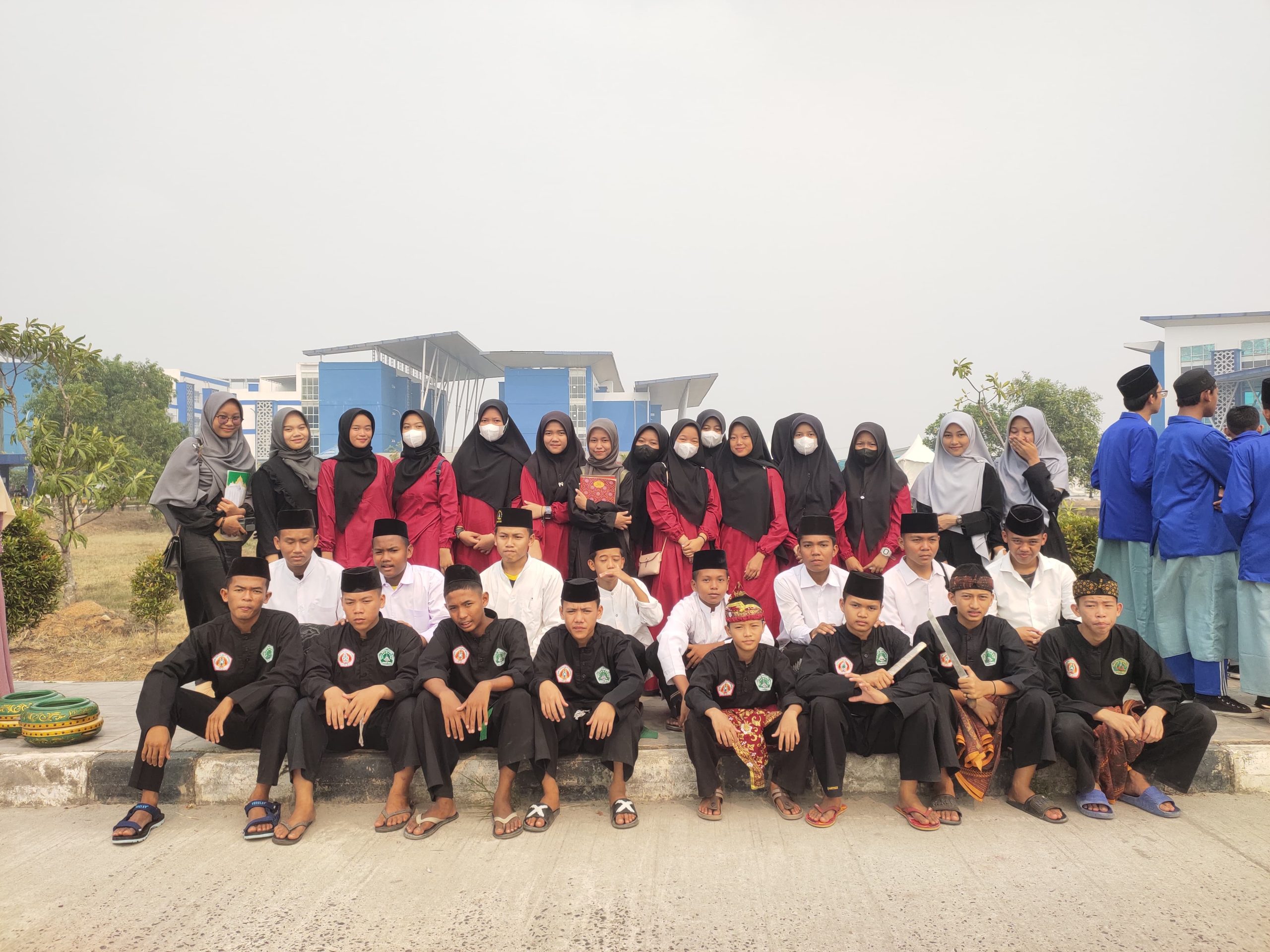 KEGIATAN EXPO DAN PERLOMBAAN HARI SANTRI PONPES SMB DI UIN RADEN FATAH PALEMBANG