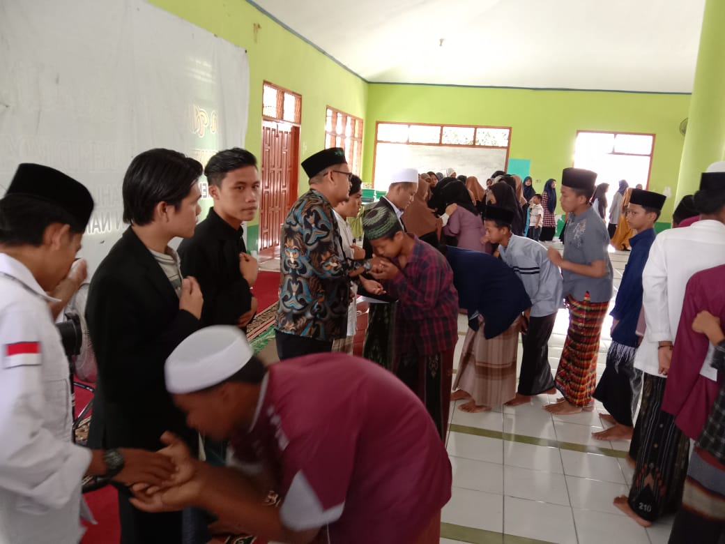 PENGAJIAN BULANAN DAN DZIKIR BERSAMA PONPES SULTAN MAHMUD BADARUDDIN