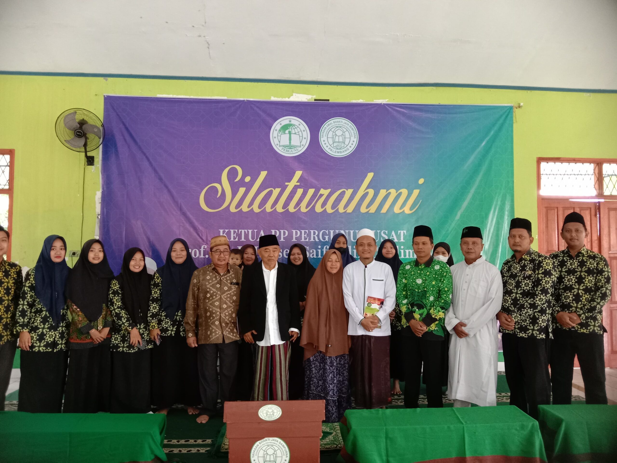 SILATURAHMI KETUA UMUM PIMPINAN PUSAT PERGUNU (PERSATUAN GURU NAHDLATUL ULAMA ) DI PONPES SMB