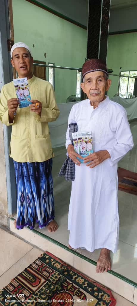 PEMBAGIAN BROSUR PENERIMAAN SANTRI BARU PONPES SULTAN MAHMUD BADARUDDIN PALEMBANG