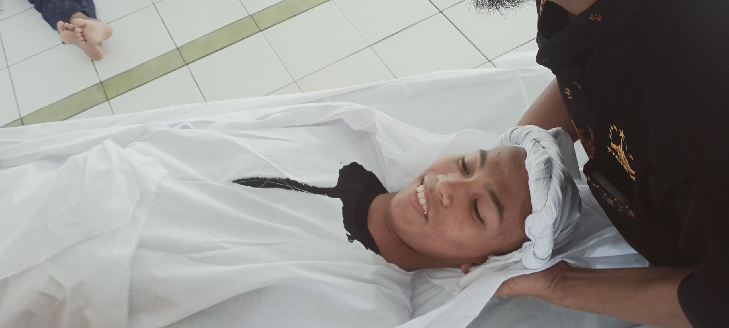 PRAKTEK MENGKAFANI JENAZAH