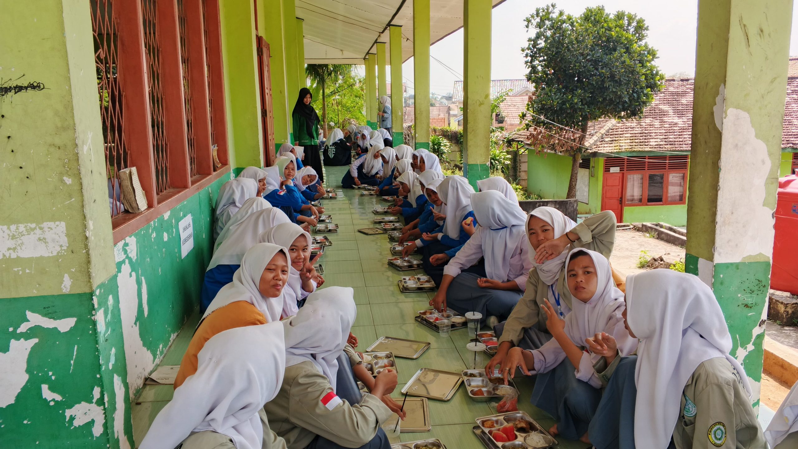 BANTUAN MAKAN BERGIZI GRATIS (MBG) PONDOK PESANTREN SULTAN MAHMUD BADARUDDIN