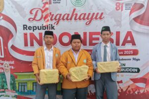 Pembagian Hadiah Pemenang  Lomba HUT RI ke -81
